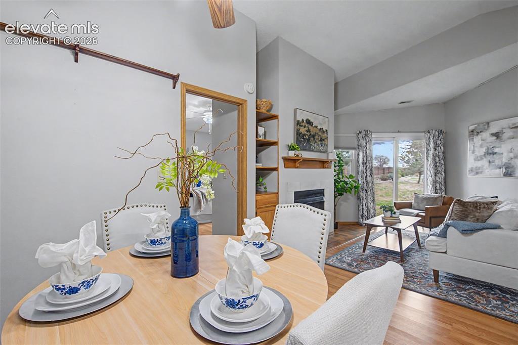 Image 8 of 25: Dining Area