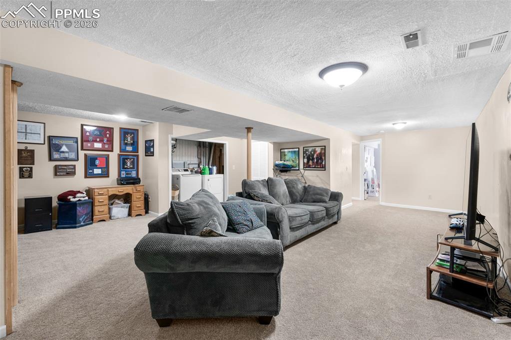 Image 36 of 50: Living Room