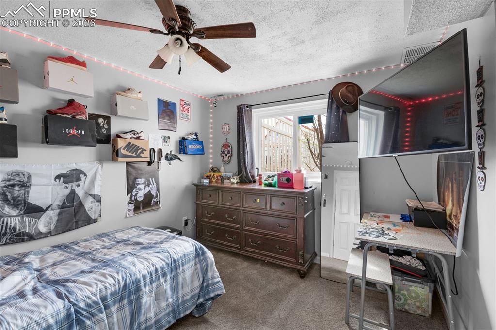 Image 44 of 50: Bedroom