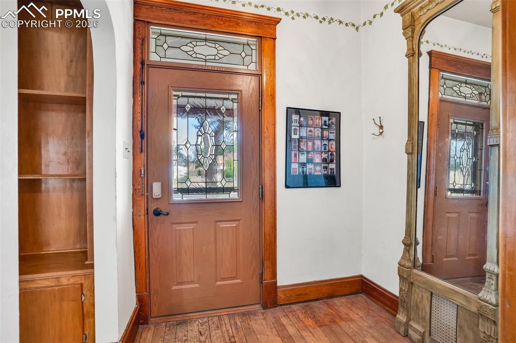 Image 3 of 46: Entry