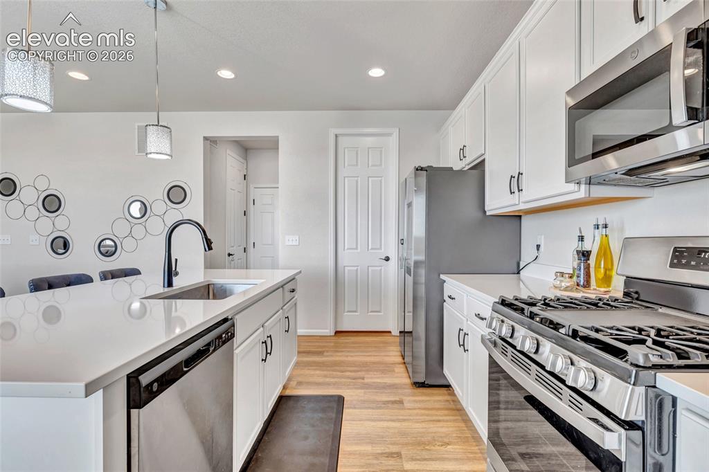 Image 12 of 35: Kitchen