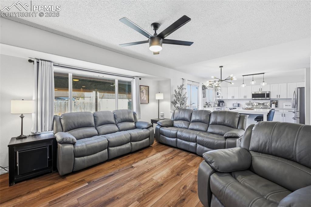 Image 11 of 36: Living Room