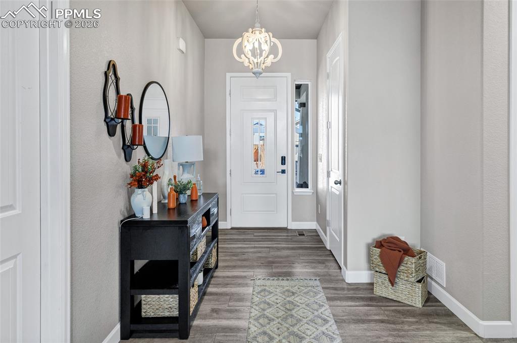 Image 6 of 45: Entry