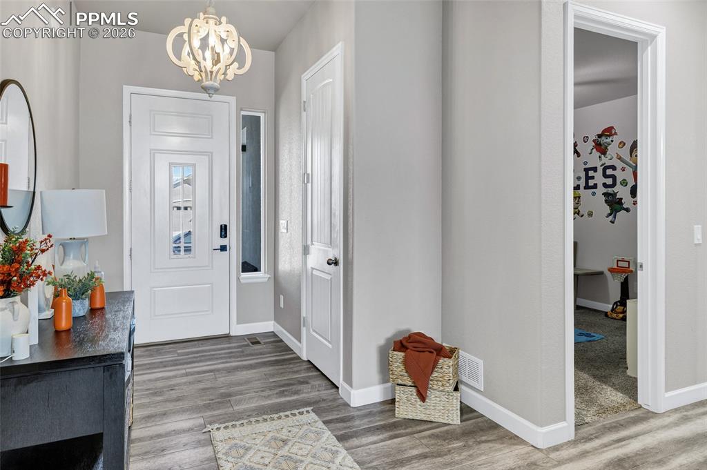 Image 7 of 45: Entry