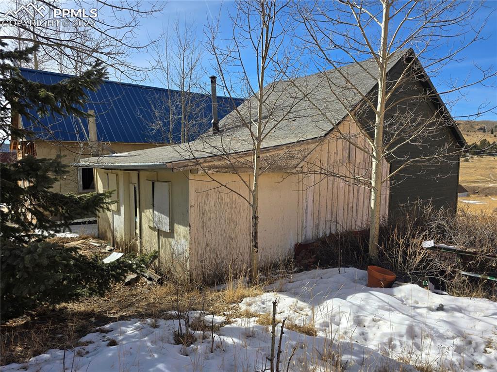 Image 4 of 16: Back of House