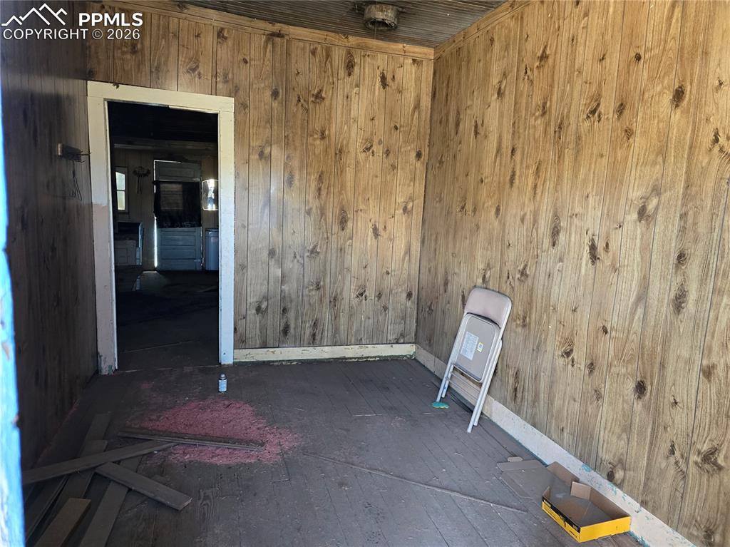 Image 6 of 16: Living Room