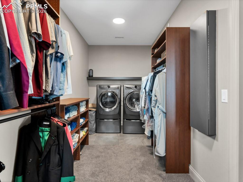 Image 30 of 43: Laundry