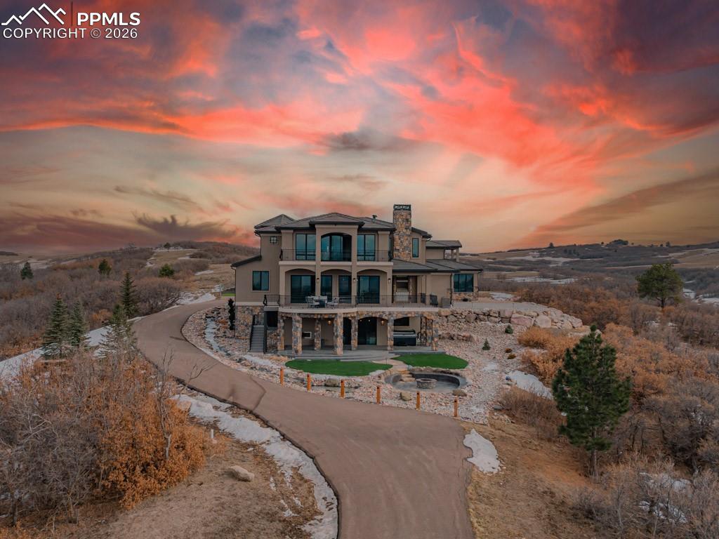 Image 43 of 43: Back of Structure