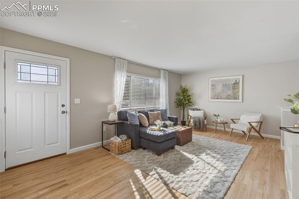 Image 2 of 50: Living Room