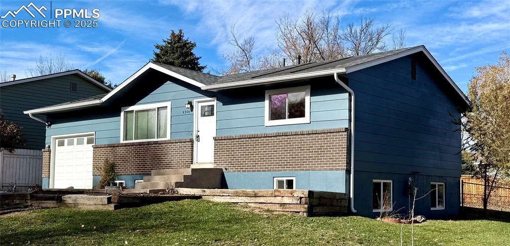 Image 27 of 50: Front of Structure