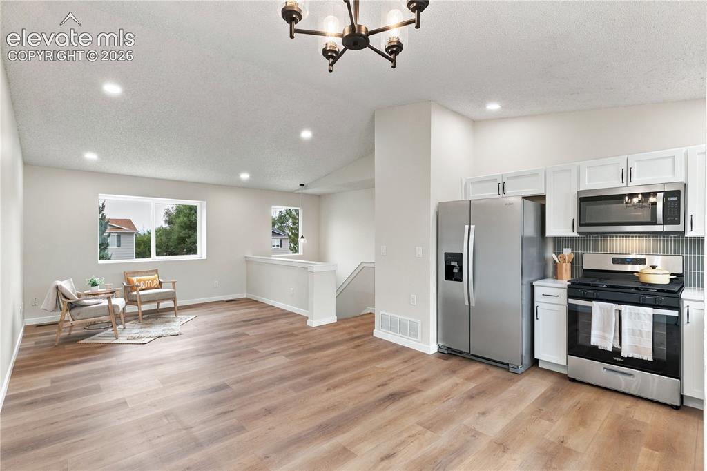 Image 4 of 28: Kitchen
