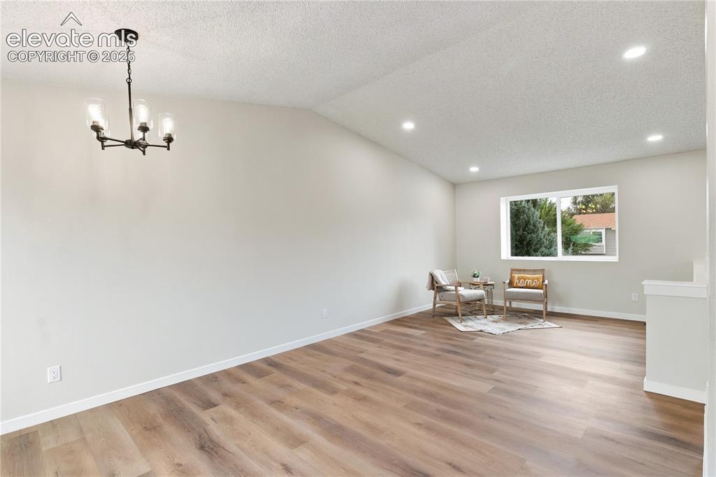 Image 7 of 28: Sitting Room