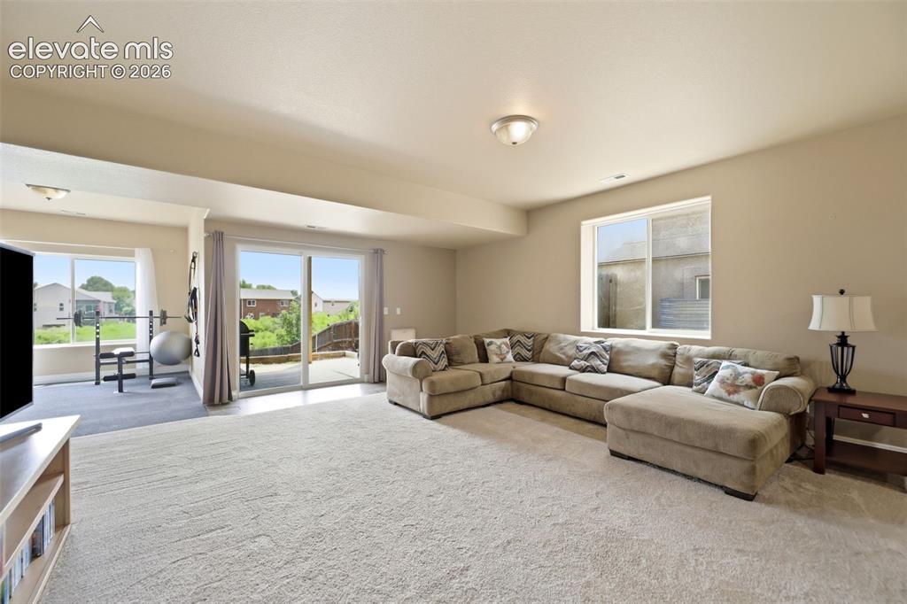 Image 23 of 36: Family Room