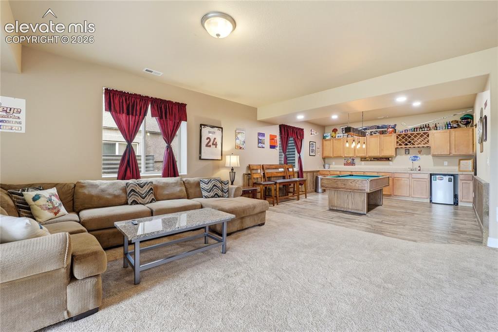 Image 31 of 46: Family Room