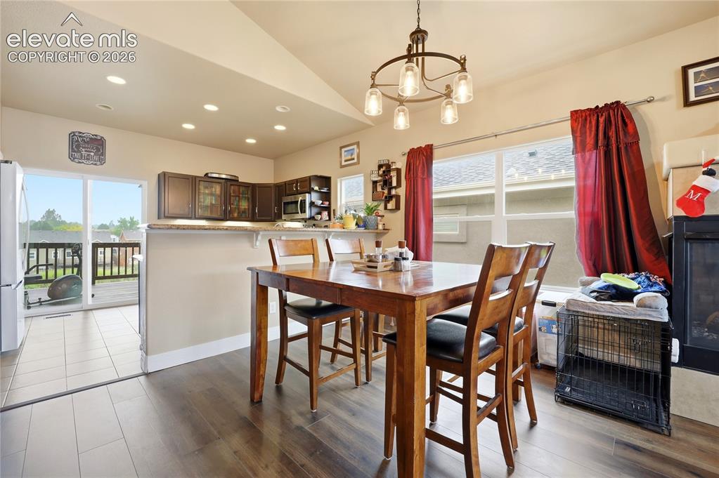 Image 8 of 46: Dining Area