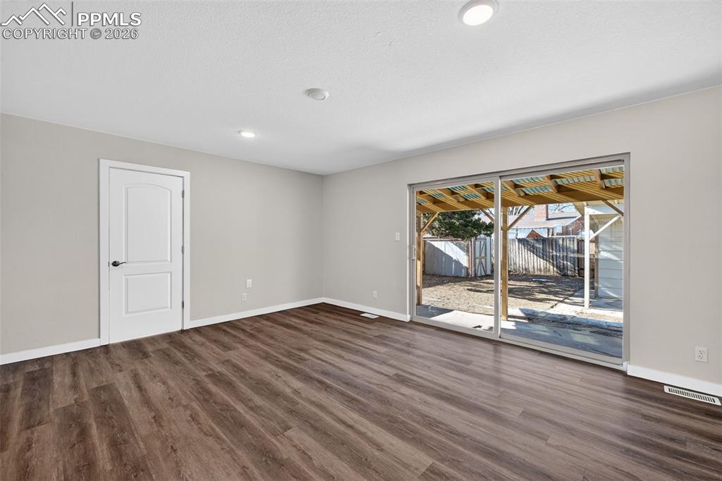 Image 12 of 35: Family Room