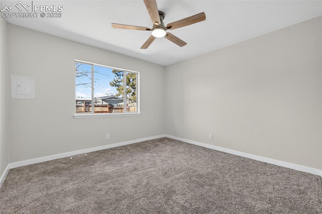 Image 21 of 35: Bedroom