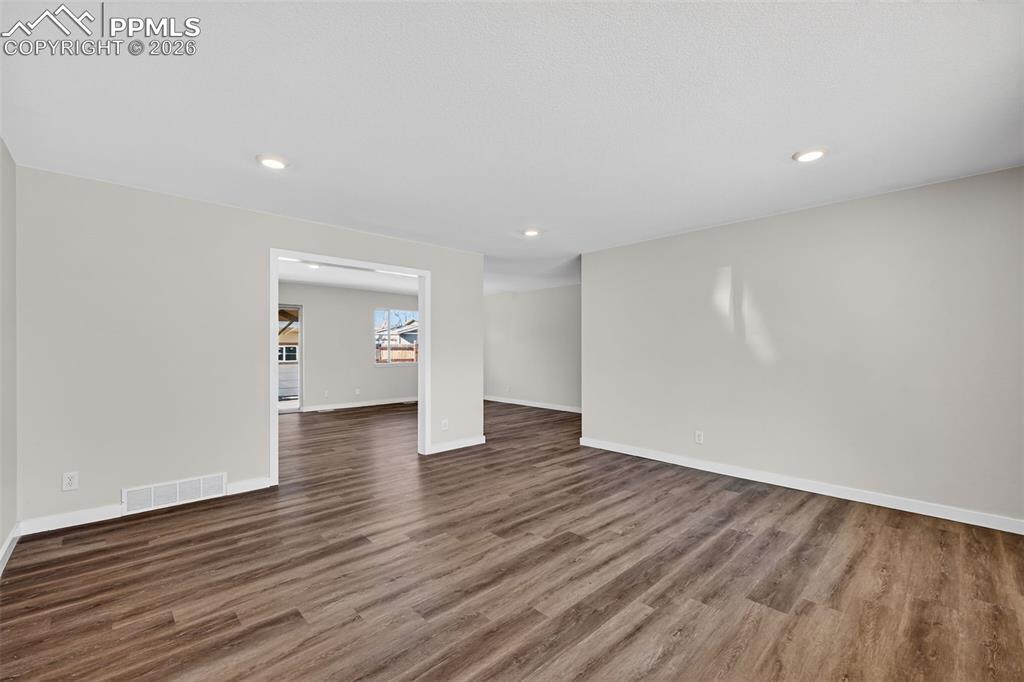 Image 9 of 35: Family Room