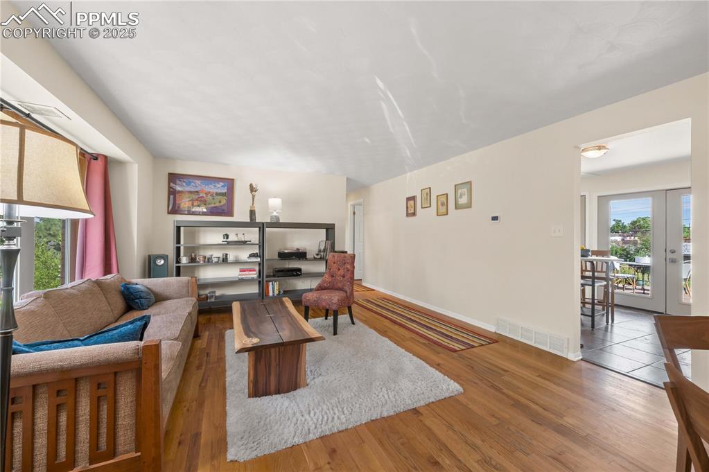 Image 6 of 34: Living Room
