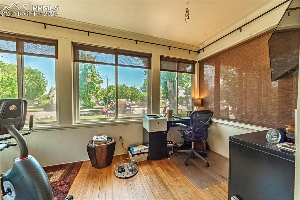 Image 10 of 42: Office