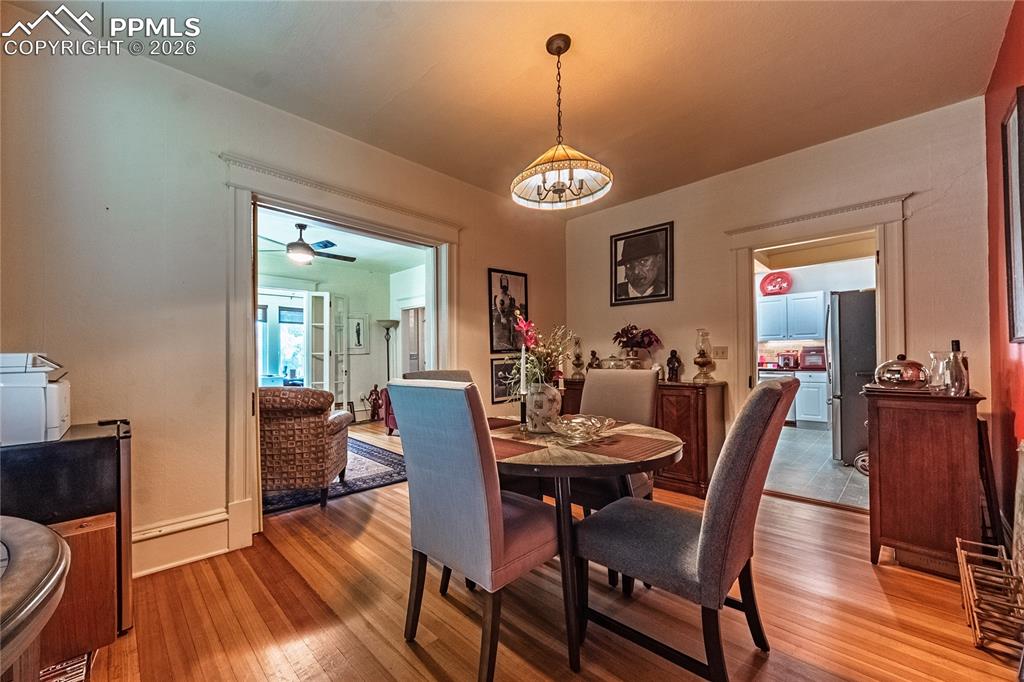 Image 12 of 42: Dining Area