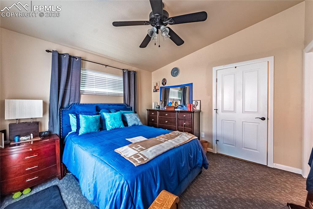 Image 22 of 42: Bedroom