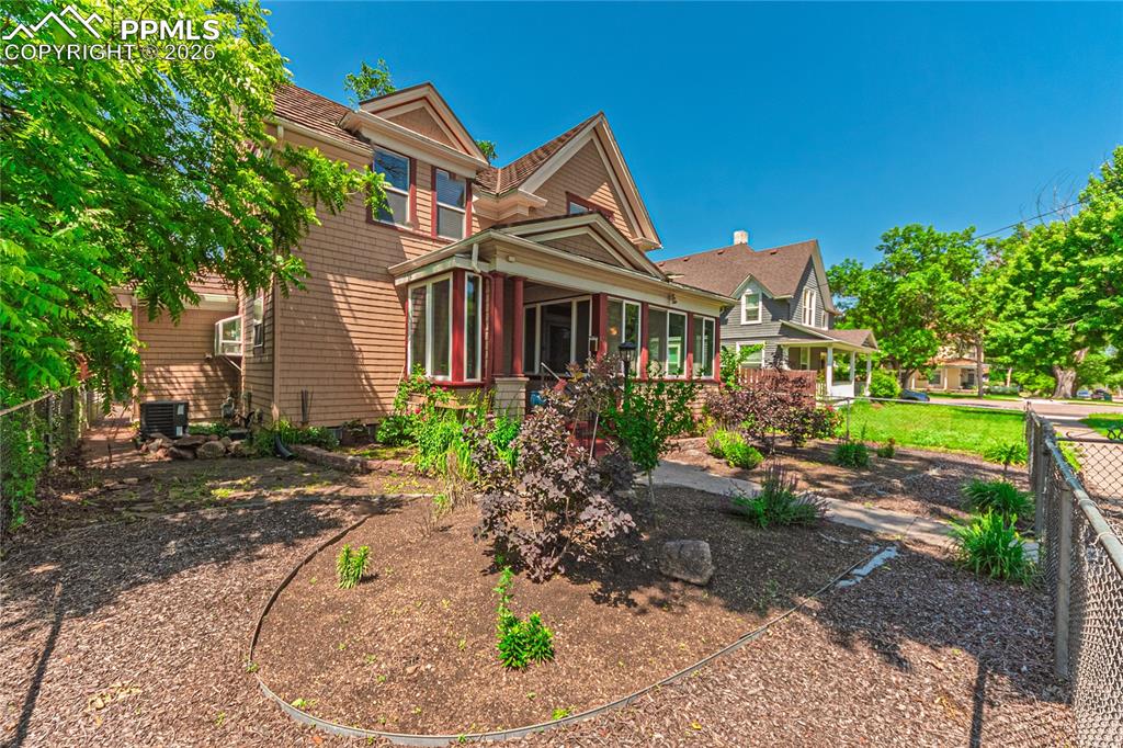 Image 3 of 42: Back of Structure