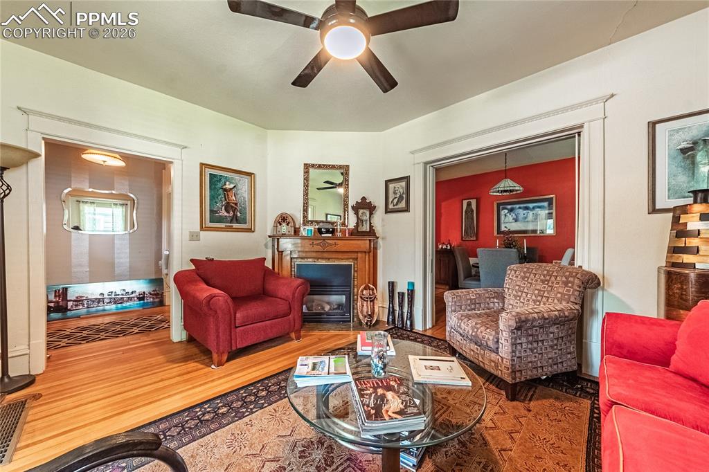 Image 6 of 42: Living Room