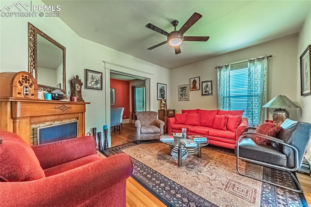 Image 7 of 42: Living Room