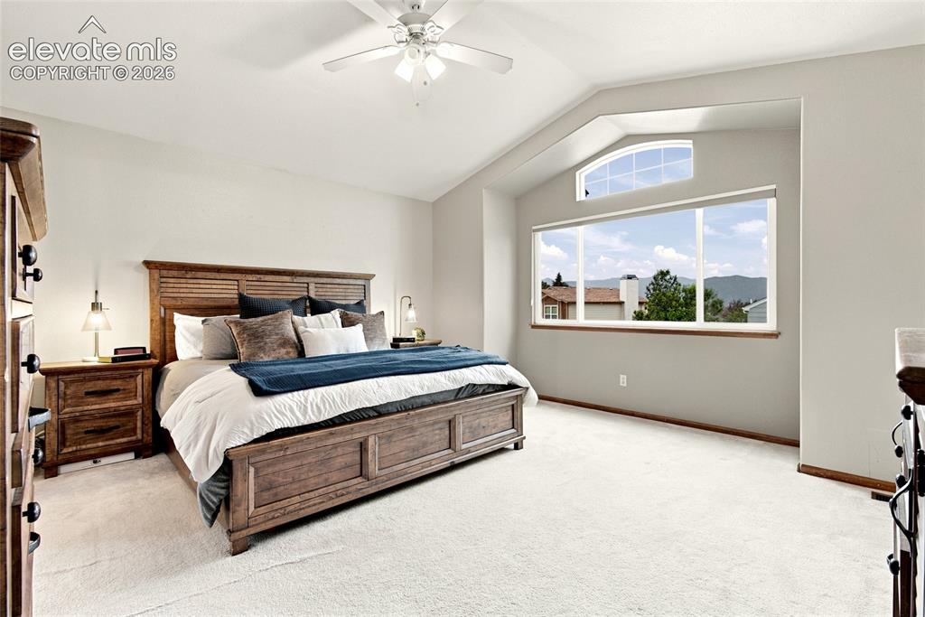 Image 19 of 27: Master Bedroom