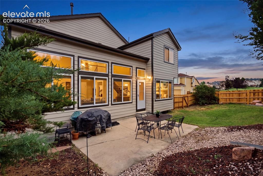 Image 27 of 27: Private Backyard with Brand New Fencing