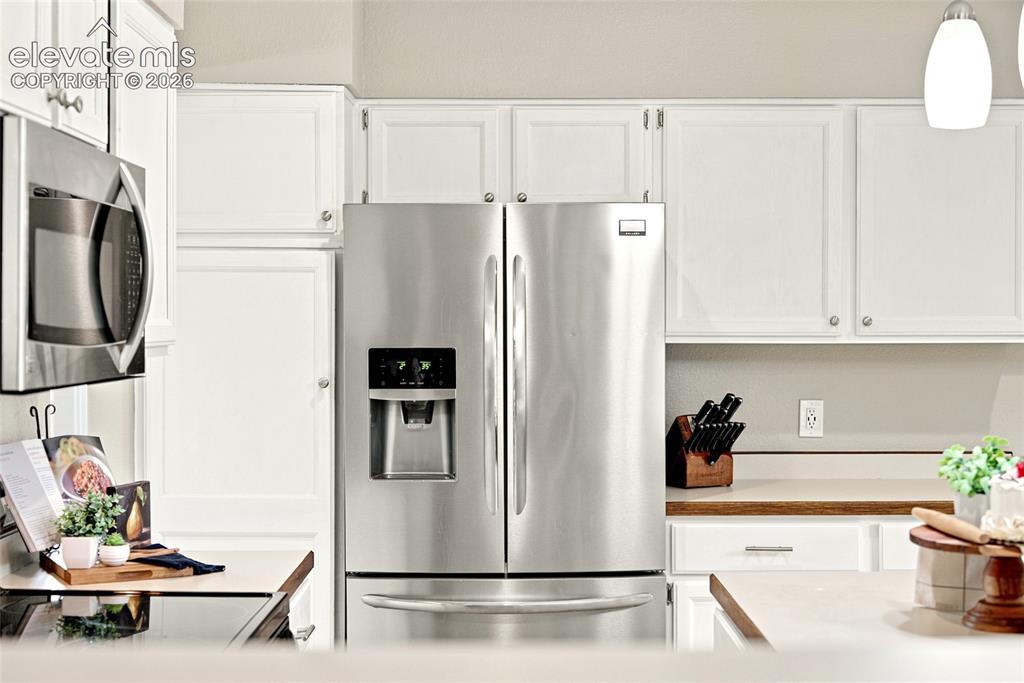 Image 8 of 27: Kitchen