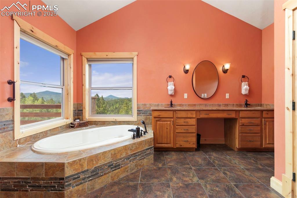 Image 22 of 47: Primary Suite