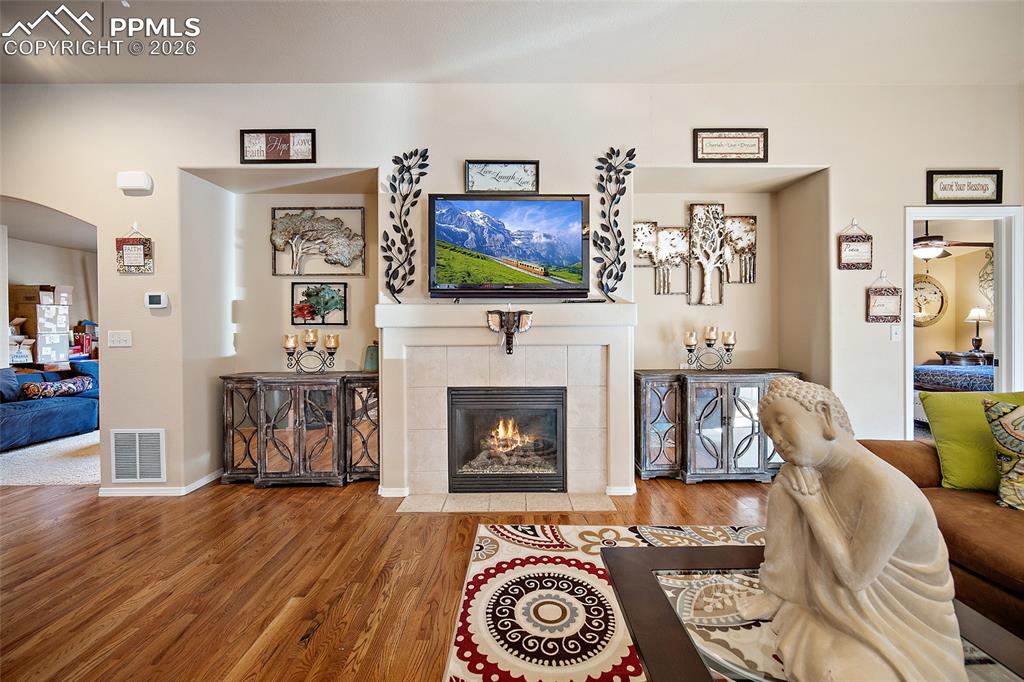 Image 10 of 49: Living Room