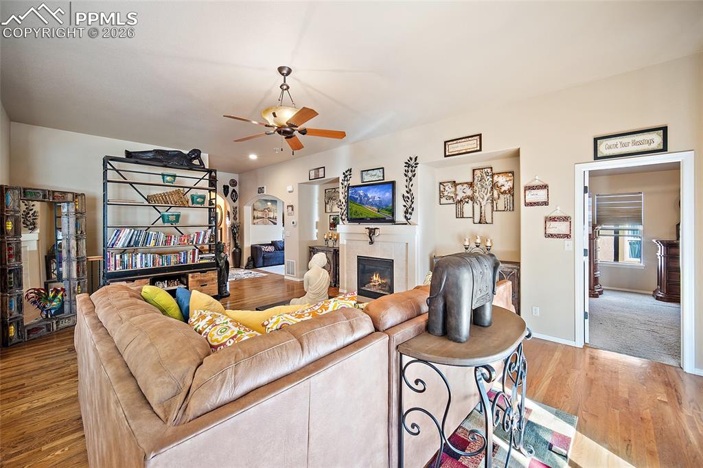 Image 11 of 49: Living Room