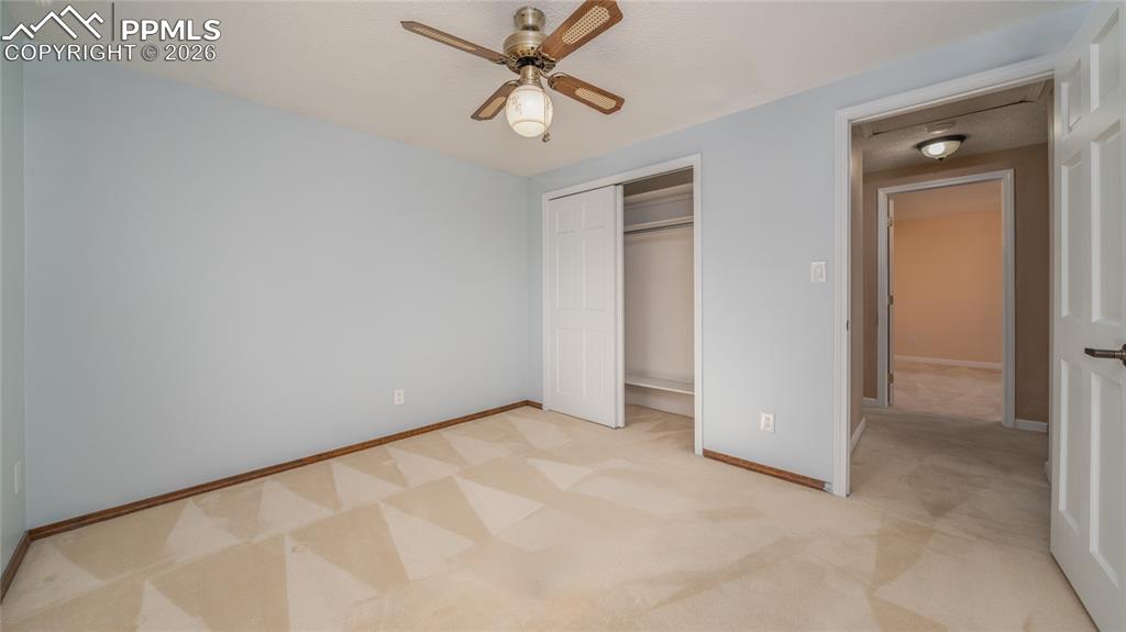 Image 16 of 24: Bedroom