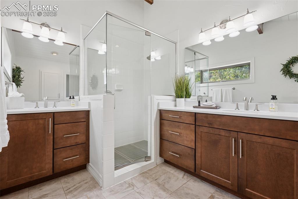 Image 18 of 49: Owner