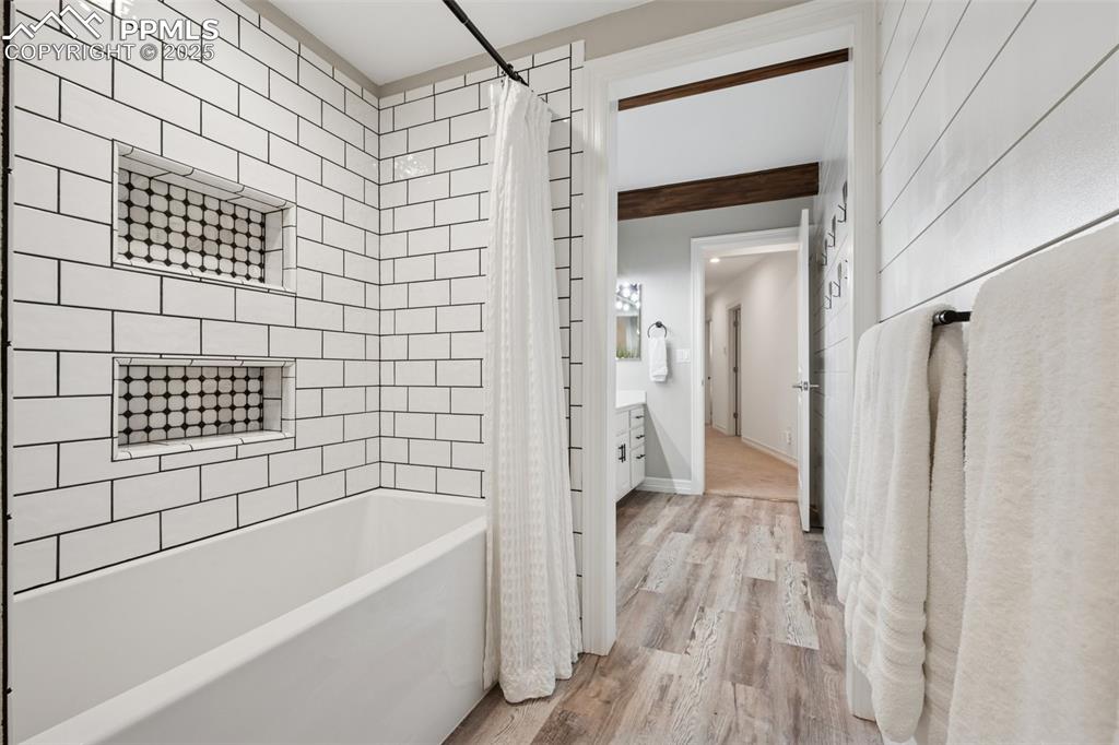 Image 28 of 49: Lower Level - 2nd Full Bathroom