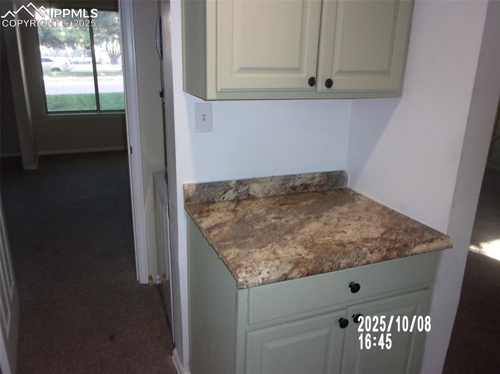 Image 9 of 13: Detailed view of carpet floors