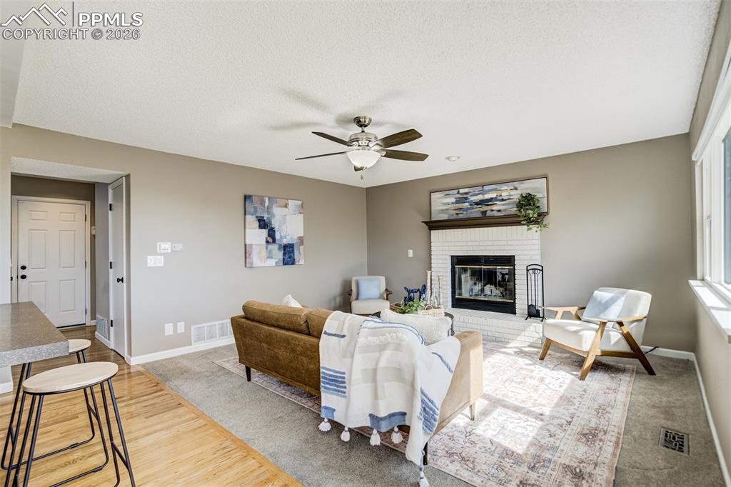 Image 15 of 50: Living Room