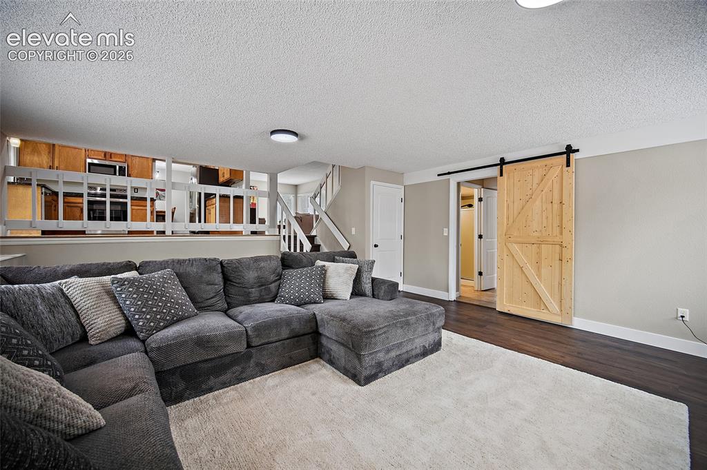 Image 32 of 49: Family Room