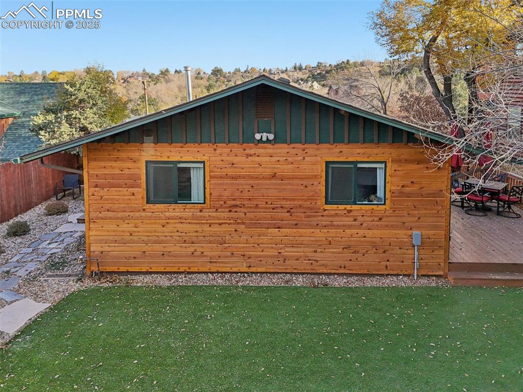 Image 35 of 42: Backyard with pet friendly turf!