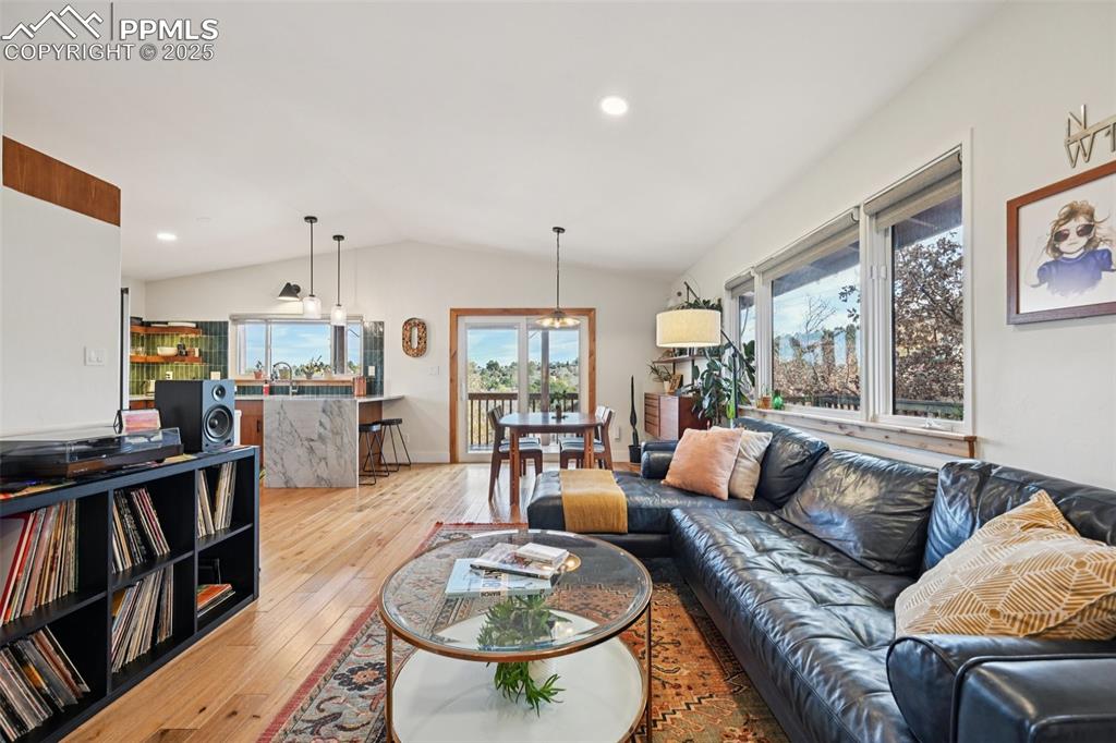 Image 6 of 42: Living room