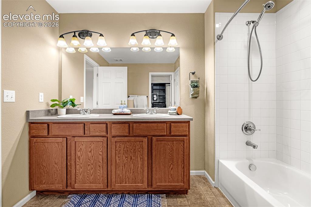Image 26 of 44: Master Bathroom