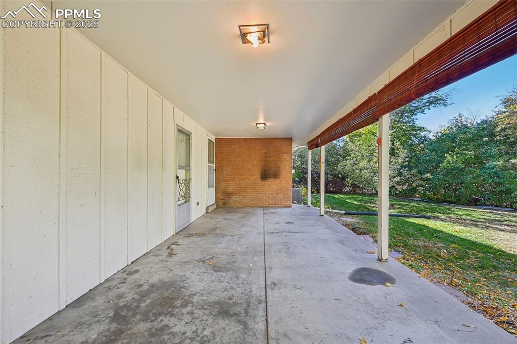 Image 46 of 50: Patio