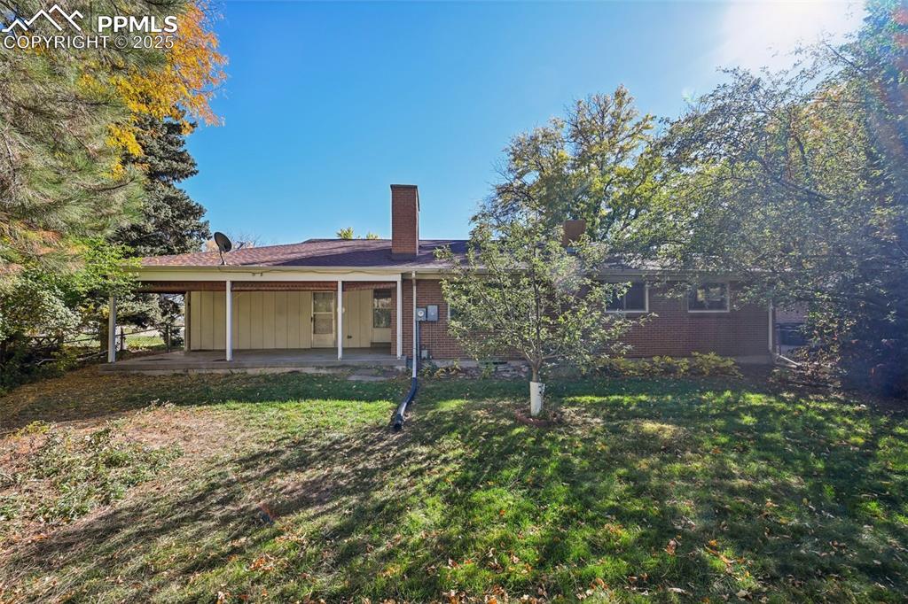 Image 6 of 50: Back of home