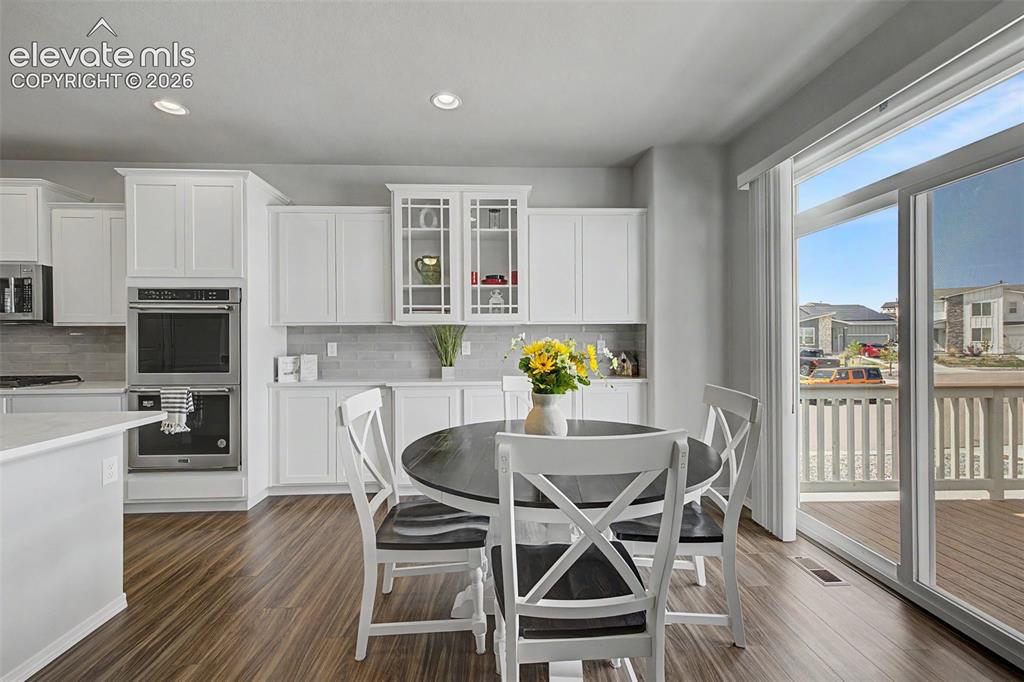 Image 7 of 28: Dining Area