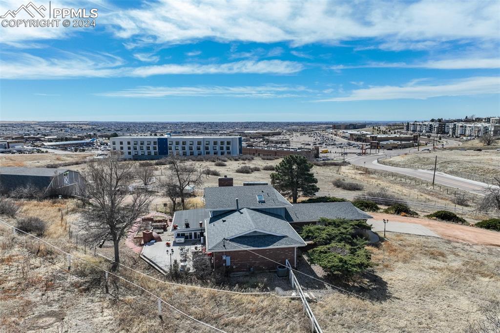 Image 17 of 25: Birds eye view of property