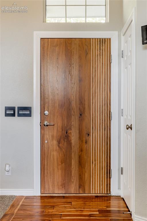 Image 4 of 43: Entry