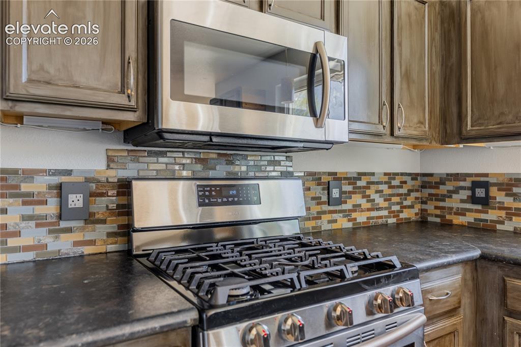 Image 6 of 43: Kitchen